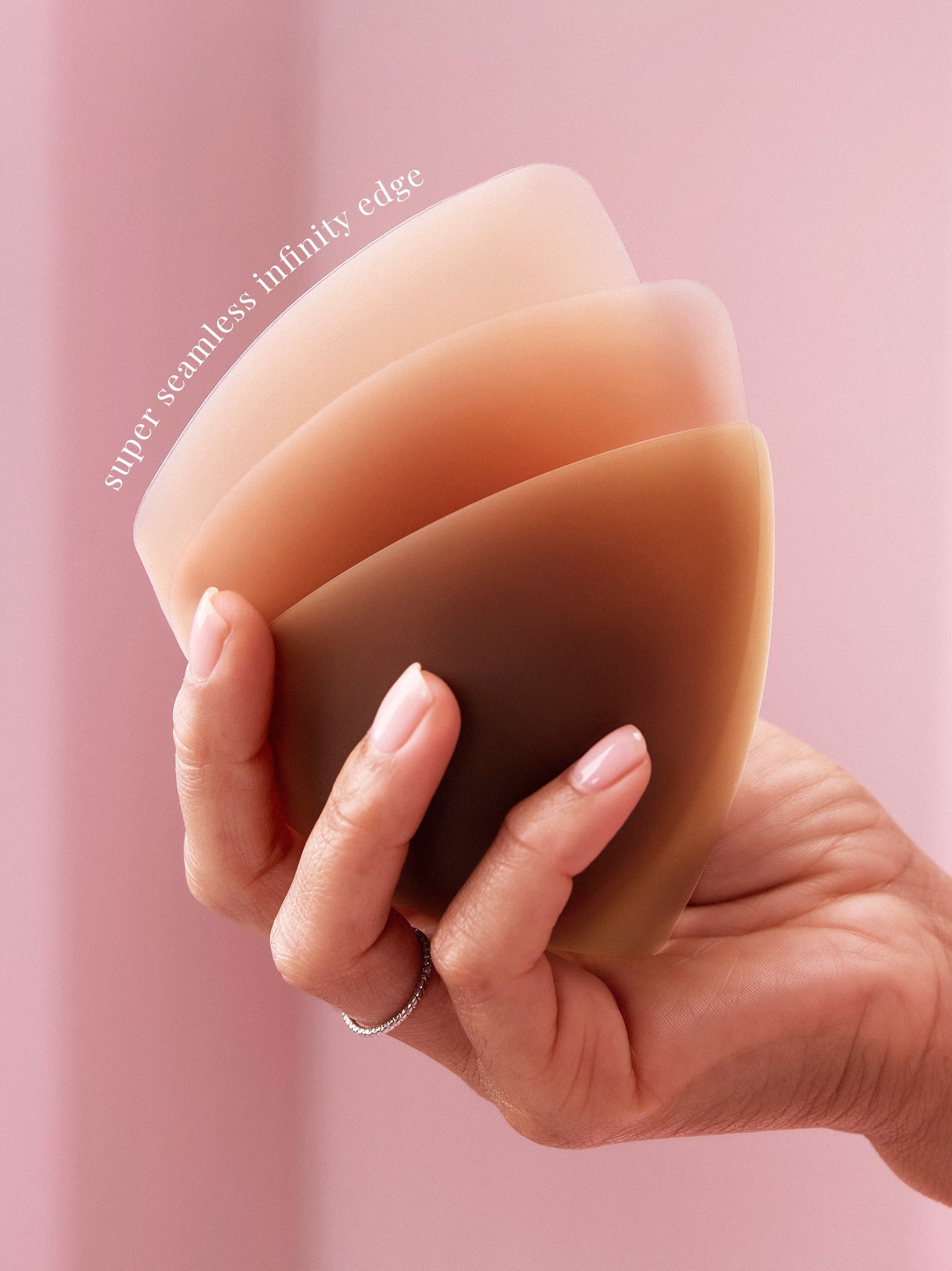 Grippy CAKES™ triangles